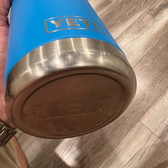 YETI Rambler Vacuum Bottle - 26 fl. oz.  Tahoe Blue.  HTF.  No returns accepted. - Picture 4 of 12